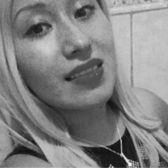 Meet your Posher, Lisa - Picture 1 of 1